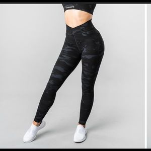 Alphalete camo surface path leggings